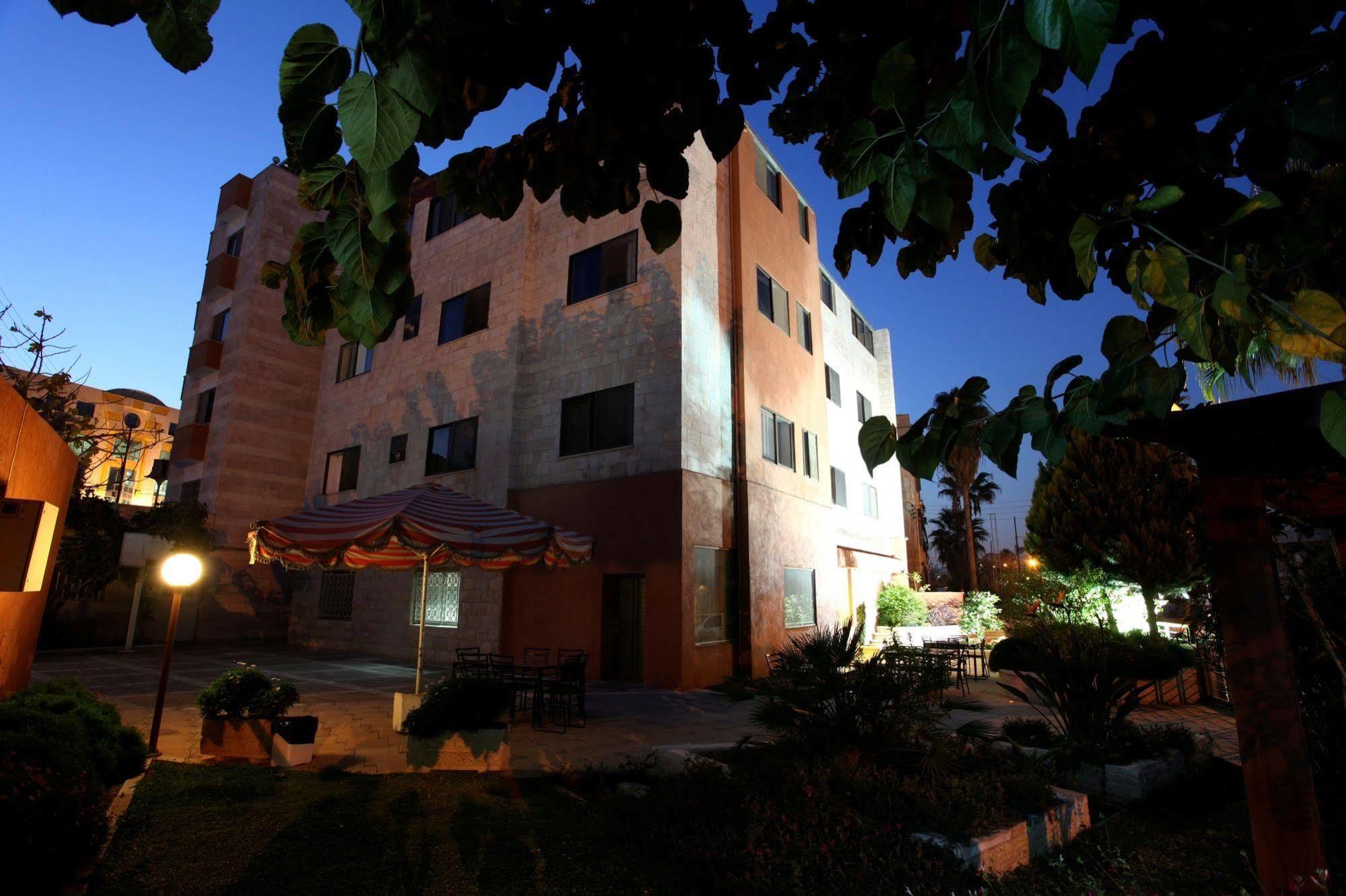 Barakat Hotel Apartments Amman Eksteriør billede